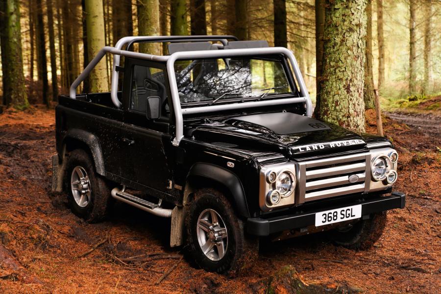  Land Rover Defender SVX 60th Anniversary Edition 2008 года  (фото 1 из 35)